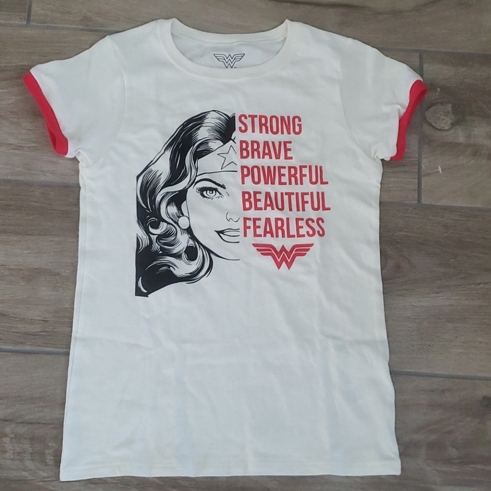 NWOT Girls Wonder Women Tee